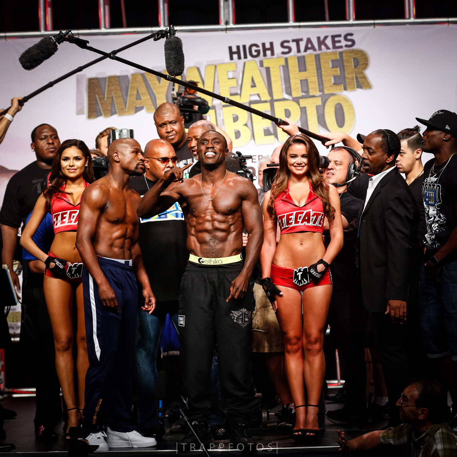 Andre Berto facing off with Floyd Mayweather
